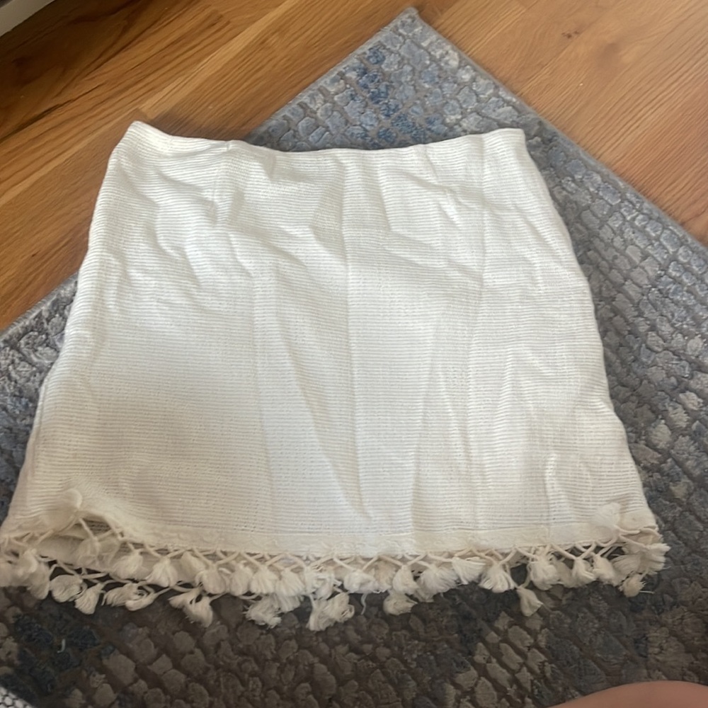 Moon River size medium off white skirt with fringe bottom
